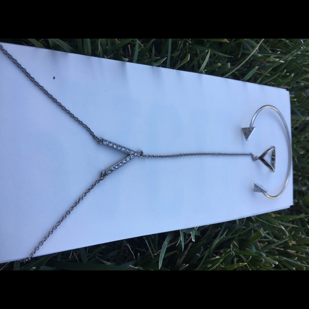 Forever21 wrist jewlery and ring bundle